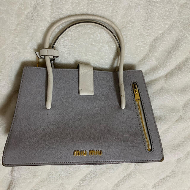 miumiu(ミュウミュウ)のmiumiu 2way bag レディースのバッグ(ショルダーバッグ)の商品写真