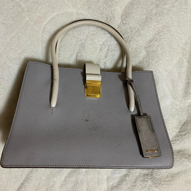 miumiu(ミュウミュウ)のmiumiu 2way bag レディースのバッグ(ショルダーバッグ)の商品写真