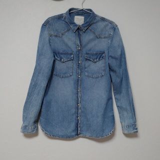 ザラ(ZARA)のZARA デニムシャツ　S(シャツ/ブラウス(長袖/七分))