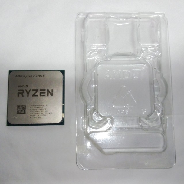 AMD Ryzen 3700X 未使用品 CPU 国内正規品