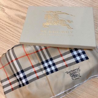 バーバリー(BURBERRY)の専用⭐︎BURBERRY ヴィンテージ バーバリー シルク100%スカーフ(バンダナ/スカーフ)