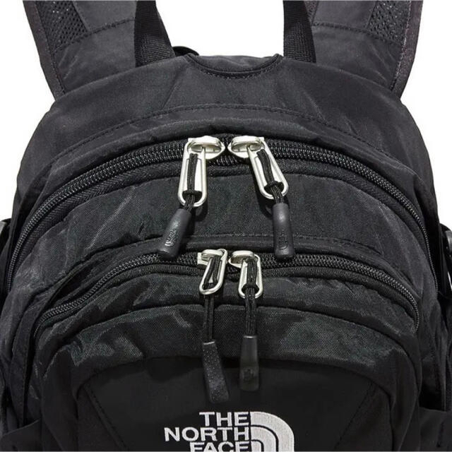 THE NORTH FACE(ザノースフェイス)のノースフェイス　リュック　ホットショット　ブラック　タグ付き　実物写真 メンズのバッグ(バッグパック/リュック)の商品写真