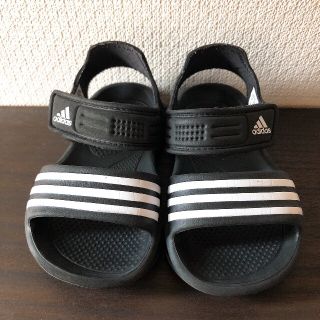 アディダス(adidas)のベビー　サンダル　アディダス　(サンダル)