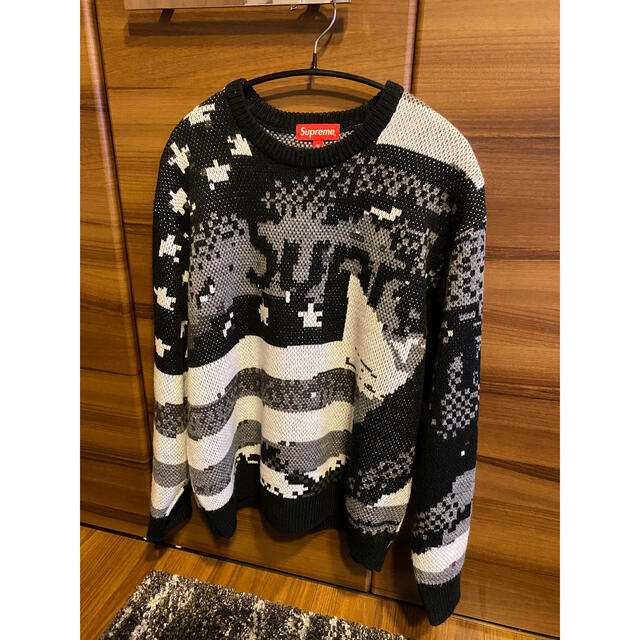 Supreme(シュプリーム)のSupreme Digital Flag Sweater BLACK Mサイズ メンズのトップス(ニット/セーター)の商品写真