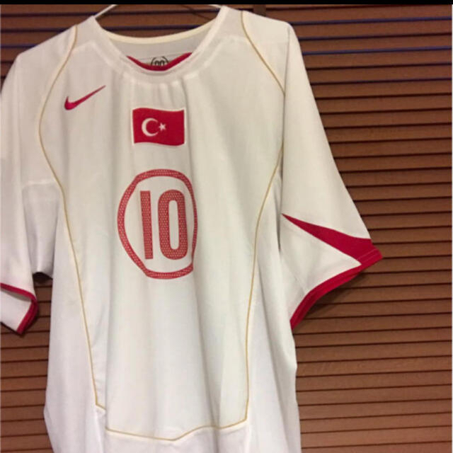 NIKE(ナイキ)のサッカー トルコ代表 2004/05 アウェイ レプリカユニフォーム スポーツ/アウトドアのサッカー/フットサル(ウェア)の商品写真