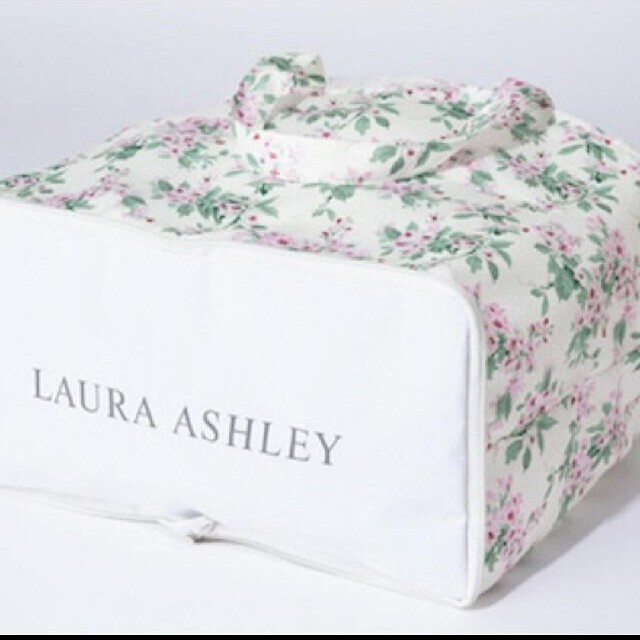 LAURA ASHLEY(ローラアシュレイ)のローラアシュレイ　トートバッグ レディースのバッグ(トートバッグ)の商品写真
