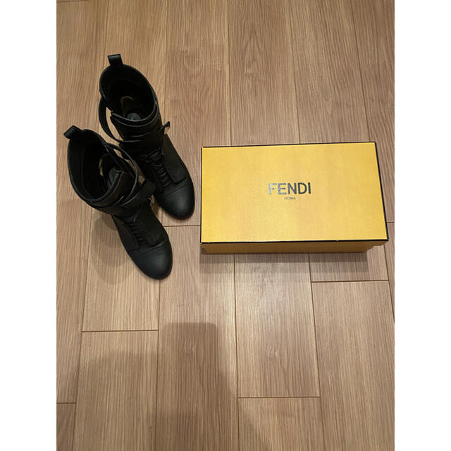 日本に FENDI 23.5㎝ ほぼ未使用品 1/2 ブーツ 36 FENDI - ブーツ