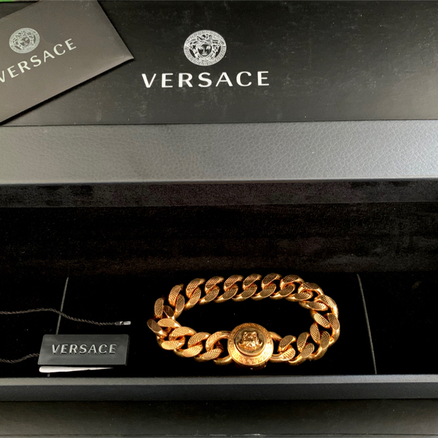 お気に入り VERSACE - メドゥーサ ヴェルサーチ ブレスレット VERSACE