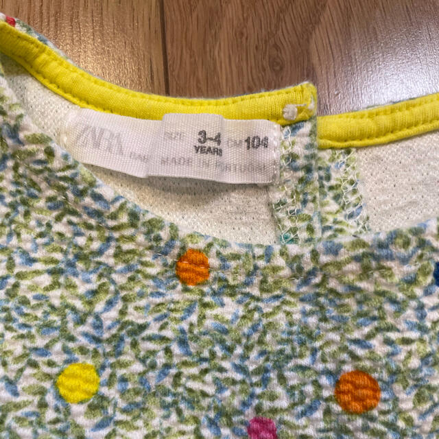 ZARA KIDS(ザラキッズ)のZARA ワンピース　104センチ キッズ/ベビー/マタニティのキッズ服女の子用(90cm~)(ワンピース)の商品写真