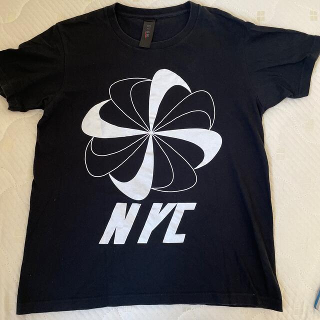 DLSM 風車ロゴ　NYC モノトーン　黒白Tシャツ メンズのトップス(Tシャツ/カットソー(半袖/袖なし))の商品写真