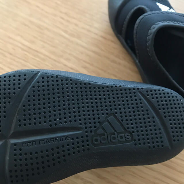 adidas(アディダス)のアディダス サンダル13 キッズ/ベビー/マタニティのベビー靴/シューズ(~14cm)(サンダル)の商品写真