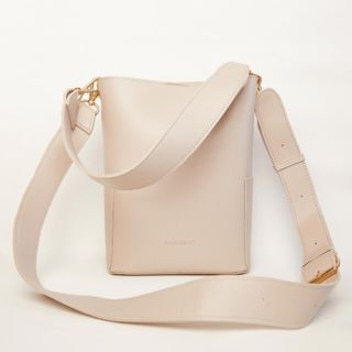 スナイデル(SNIDEL)のRANDEBOO RB petit bucket bag（アイボリー)(ショルダーバッグ)