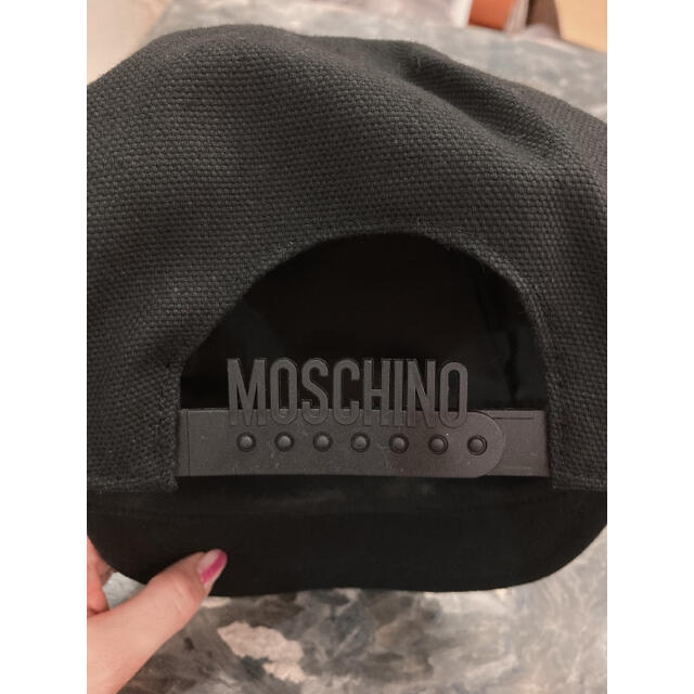 MOSCHINO(モスキーノ)のゆるちゃん様専用　MOSCHINO MILANO キャップ 帽子　モスキーノ レディースの帽子(キャップ)の商品写真