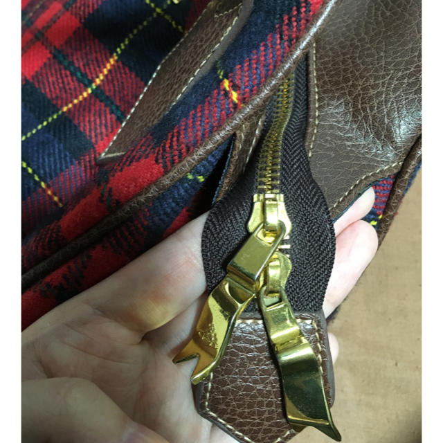 Vivienne Westwood(ヴィヴィアンウエストウッド)のヴィヴィアン 赤チェック バッグ レディースのバッグ(ハンドバッグ)の商品写真