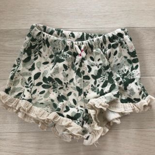 ザラ(ZARA)のボタニカル柄ハーフパンツ(パンツ)