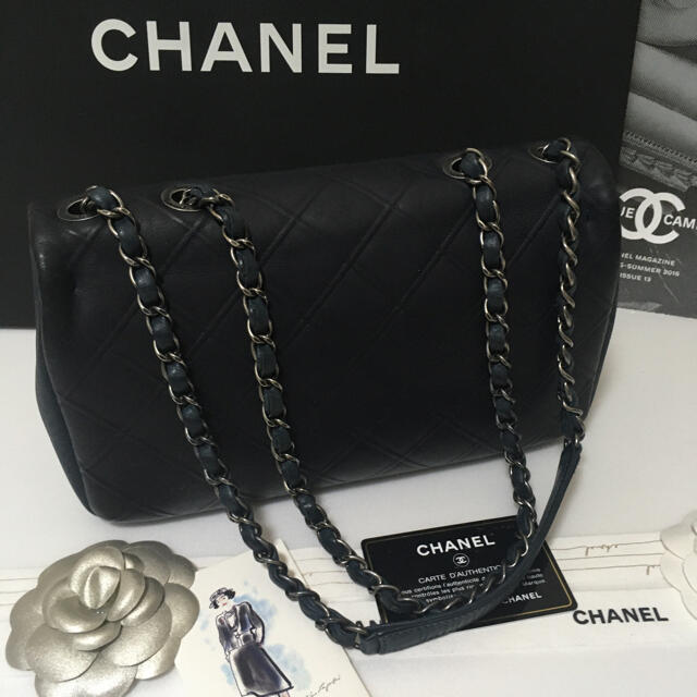 CHANEL(シャネル)のtanami様専用♡ 超美品★ シャネル チェーン ショルダーバッグ 正規品 レディースのバッグ(ショルダーバッグ)の商品写真