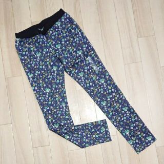 ユニクロ(UNIQLO)の新品／ユニクロ 花柄レギパン Ｍ(レギンス/スパッツ)