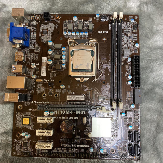 Core i7 7700とマザーボード　ジャンク品