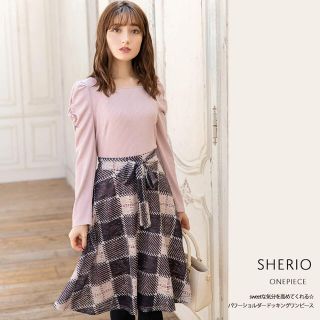 トッコ(tocco)のtocco closet パワーショルダードッキングワンピース(ひざ丈ワンピース)