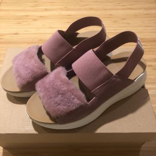 アグ(UGG)の☆Diana様☆UGG ファーサンダル スポサン US7 24cm ピンク 新品(サンダル)