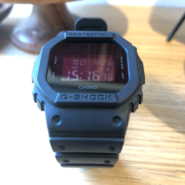 G-SHOCK(ジーショック)のG-SHOCK  DW-5600BB メンズの時計(腕時計(デジタル))の商品写真