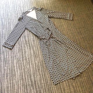 ダイアンフォンファステンバーグ(DIANE von FURSTENBERG)のmiyumiyu様専用　ダイアンフォンフォレストバーグ　白黒　2(ひざ丈ワンピース)