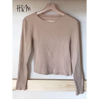 エイチアンドエム(H&M)の[H＆M]ベージュ リブカットソー Ｍサイズ(カットソー(長袖/七分))