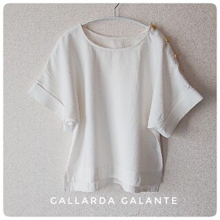 ガリャルダガランテ(GALLARDA GALANTE)のGALLARDA GALANTE ホワイト ブラウス Fサイズ(シャツ/ブラウス(半袖/袖なし))