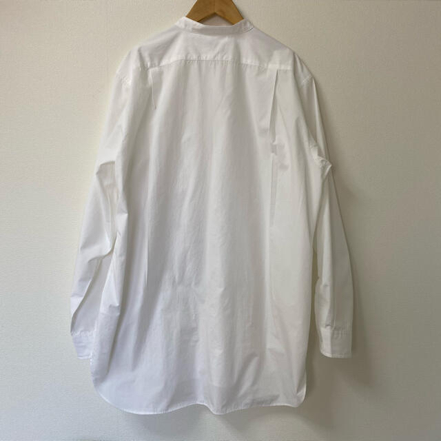 nanamica(ナナミカ)のMサイズ Band Collar Wind Shirt オフホワイト メンズのトップス(シャツ)の商品写真