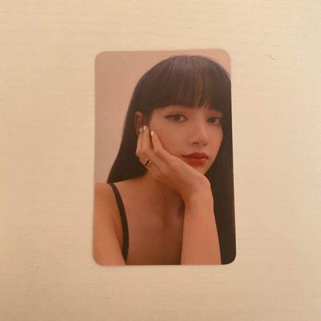 リサ　トレカ　blackpink エンタメ/ホビーのCD(K-POP/アジア)の商品写真