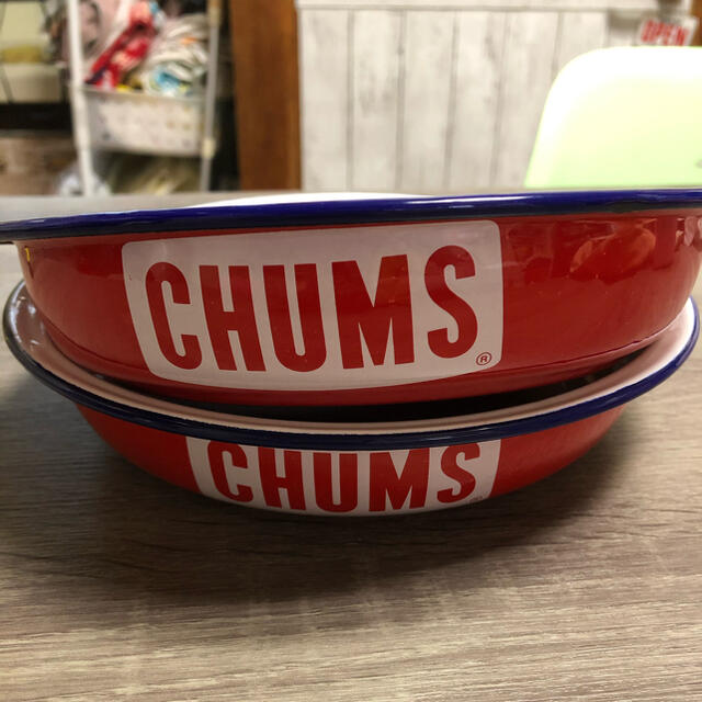 CHUMS(チャムス)のCHUMS チャムス ホーロープレート2枚セット スポーツ/アウトドアのアウトドア(食器)の商品写真