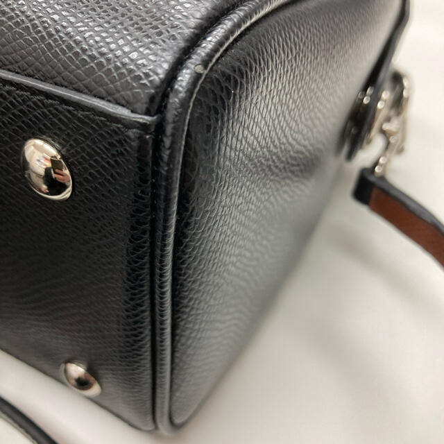 COACH(コーチ)のコーチ　スヌーピー　バッグ　ショルダー レディースのバッグ(ショルダーバッグ)の商品写真