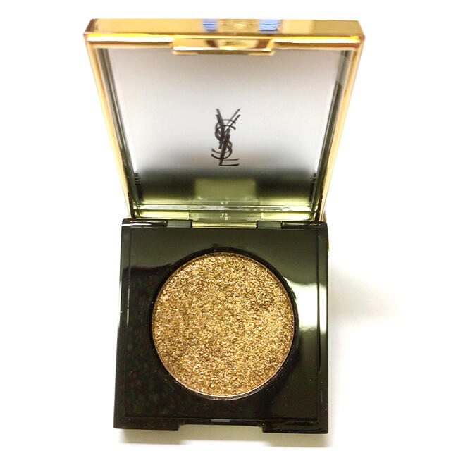 Yves Saint Laurent Beaute(イヴサンローランボーテ)のYSL イヴ・サンローラン シークインクラッシュ 1 アイシャドウ ゴールドラメ コスメ/美容のベースメイク/化粧品(アイシャドウ)の商品写真