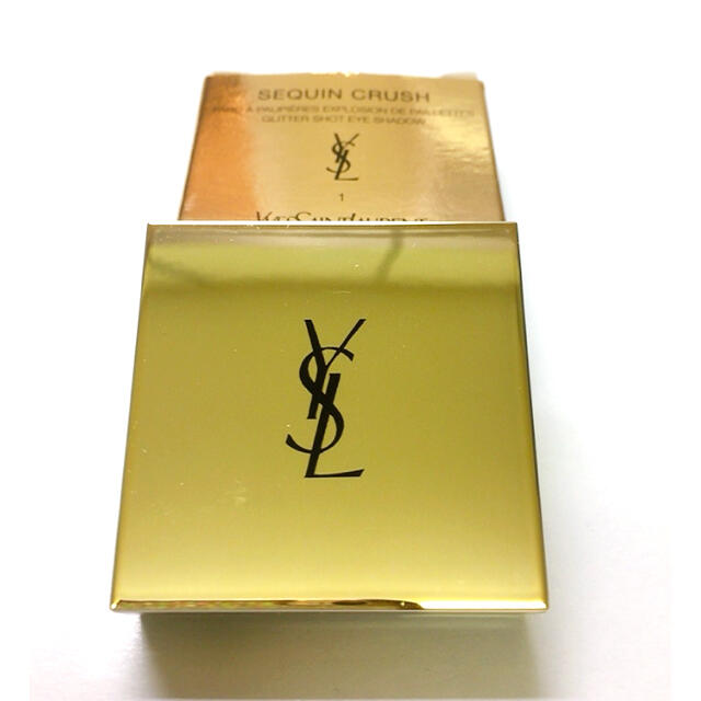 Yves Saint Laurent Beaute(イヴサンローランボーテ)のYSL イヴ・サンローラン シークインクラッシュ 1 アイシャドウ ゴールドラメ コスメ/美容のベースメイク/化粧品(アイシャドウ)の商品写真