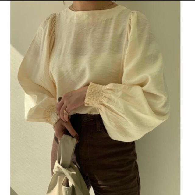 amiur airy soft blouse