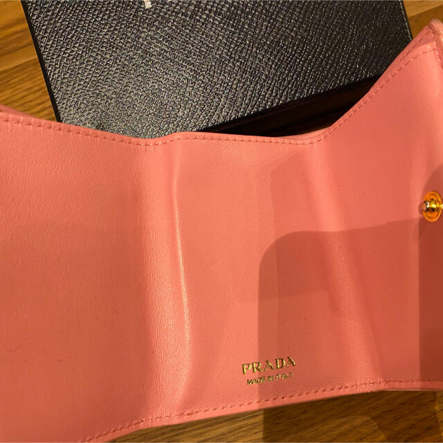 PRADA(プラダ)のプラダ　三つ折り財布　 レディースのファッション小物(財布)の商品写真