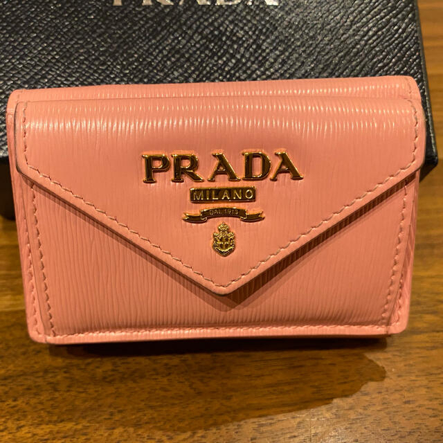 PRADA(プラダ)のプラダ　三つ折り財布　 レディースのファッション小物(財布)の商品写真