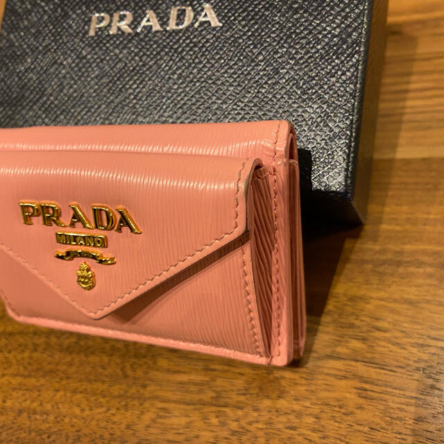 PRADA(プラダ)のプラダ　三つ折り財布　 レディースのファッション小物(財布)の商品写真