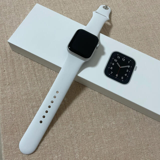 Apple Watch SE GPS 40mmシルバー　ホワイトスポーツバンド