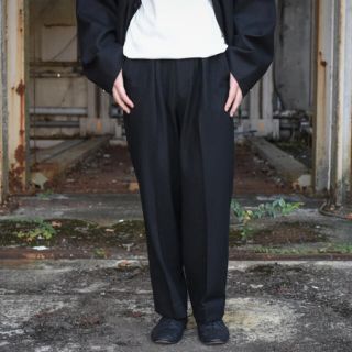 YOKE CUT-OFF 1TUCK WIDE TROUSERS(スラックス)