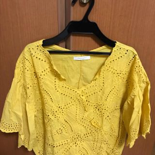 ショコラフィネローブ(chocol raffine robe)のスカラップ刺繍ブラウス(シャツ/ブラウス(半袖/袖なし))