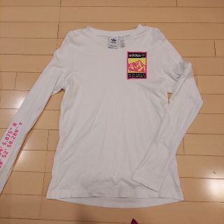 アディダス(adidas)のadidasロングTシャツ(Tシャツ/カットソー(七分/長袖))