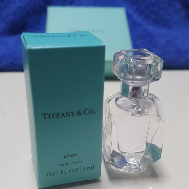 Tiffany & Co.(ティファニー)の豪華香水瓶仕様！ティファニーミニ香水／シアーオードトワレ　５ml コスメ/美容の香水(ユニセックス)の商品写真