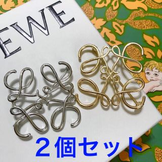 ロエベ コーデ ブローチ/コサージュの通販 22点 | LOEWEのレディースを