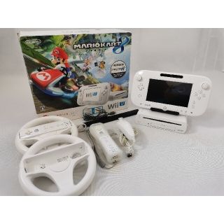 ウィーユー(Wii U)のWiiU マリオカート8セット 4人で遊べるハンドルほかおまけ付き(家庭用ゲーム機本体)