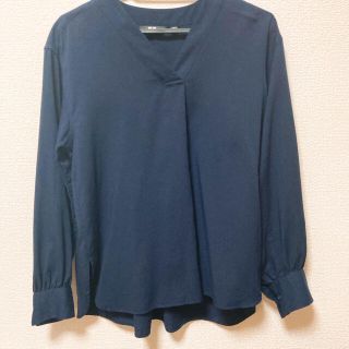ユニクロ(UNIQLO)のユニクロ ネイビーシャツ(シャツ/ブラウス(長袖/七分))