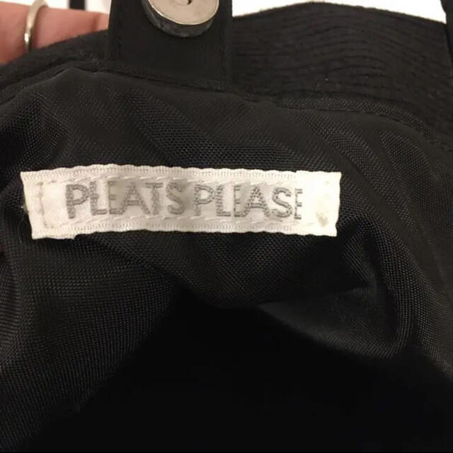 PLEATS PLEASE ISSEY MIYAKE(プリーツプリーズイッセイミヤケ)のイッセイミヤケ PLEATSPLEASE プリーツトートバッグ SAN42-28 レディースのバッグ(トートバッグ)の商品写真