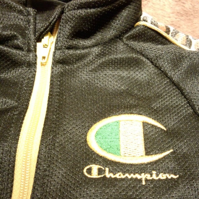 Champion(チャンピオン)の新品未使用　champion　ロンパース キッズ/ベビー/マタニティのベビー服(~85cm)(ロンパース)の商品写真