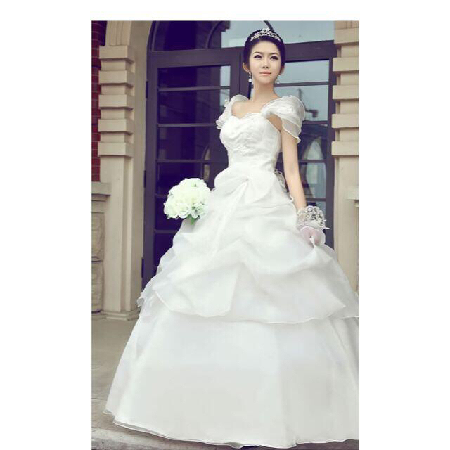 花嫁オフホワイトオフウェディングドレス軽いショルダードレスリボンあり