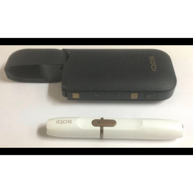 IQOS(アイコス)のiQOS2.4plus ホルダーセット白。白ランプ点灯。登録解除済み メンズのファッション小物(タバコグッズ)の商品写真